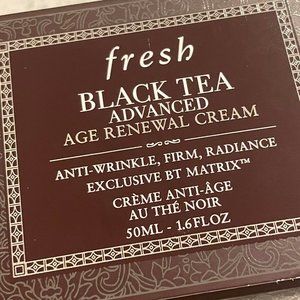 NEW fresh Black Tea Anti-Aging Moisturizer with Retinol-Alternative BT Matrix